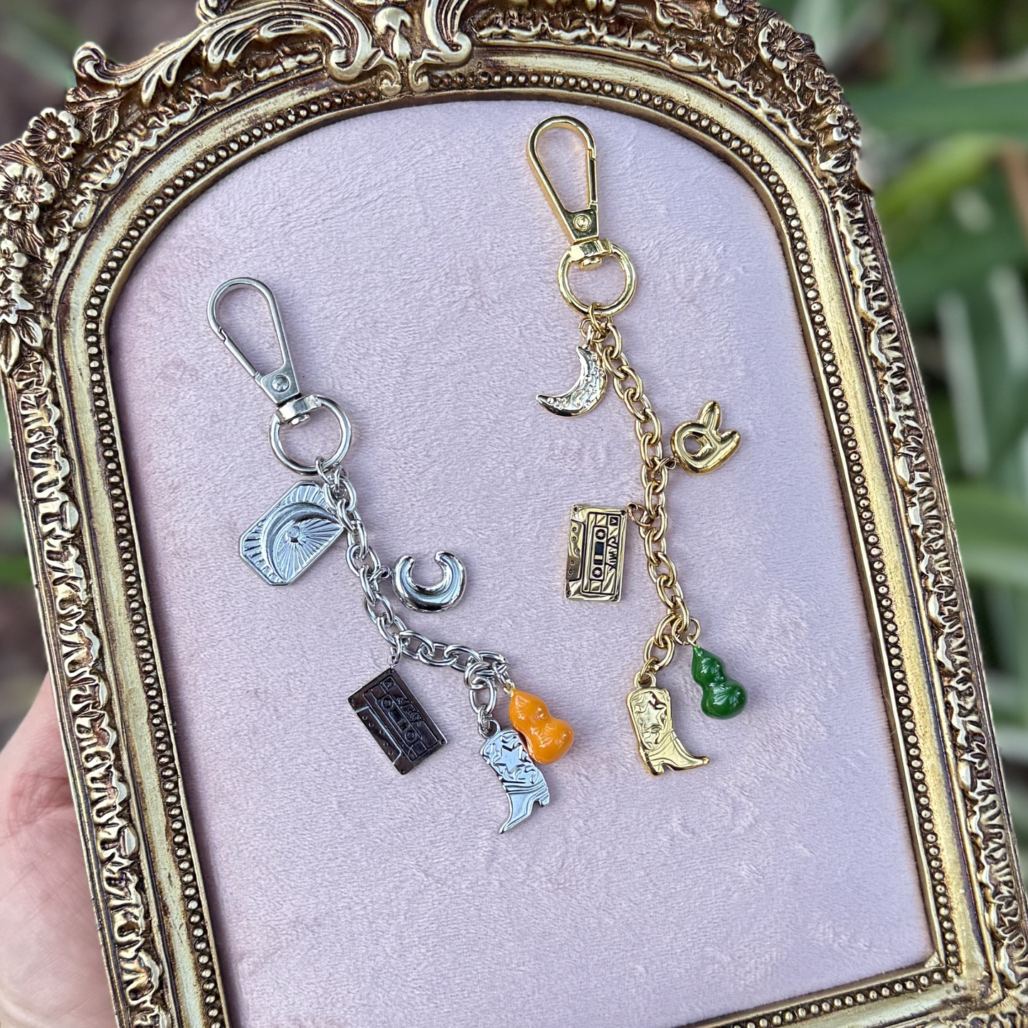 DESIGN YOUR OWN KEYCHAIN
