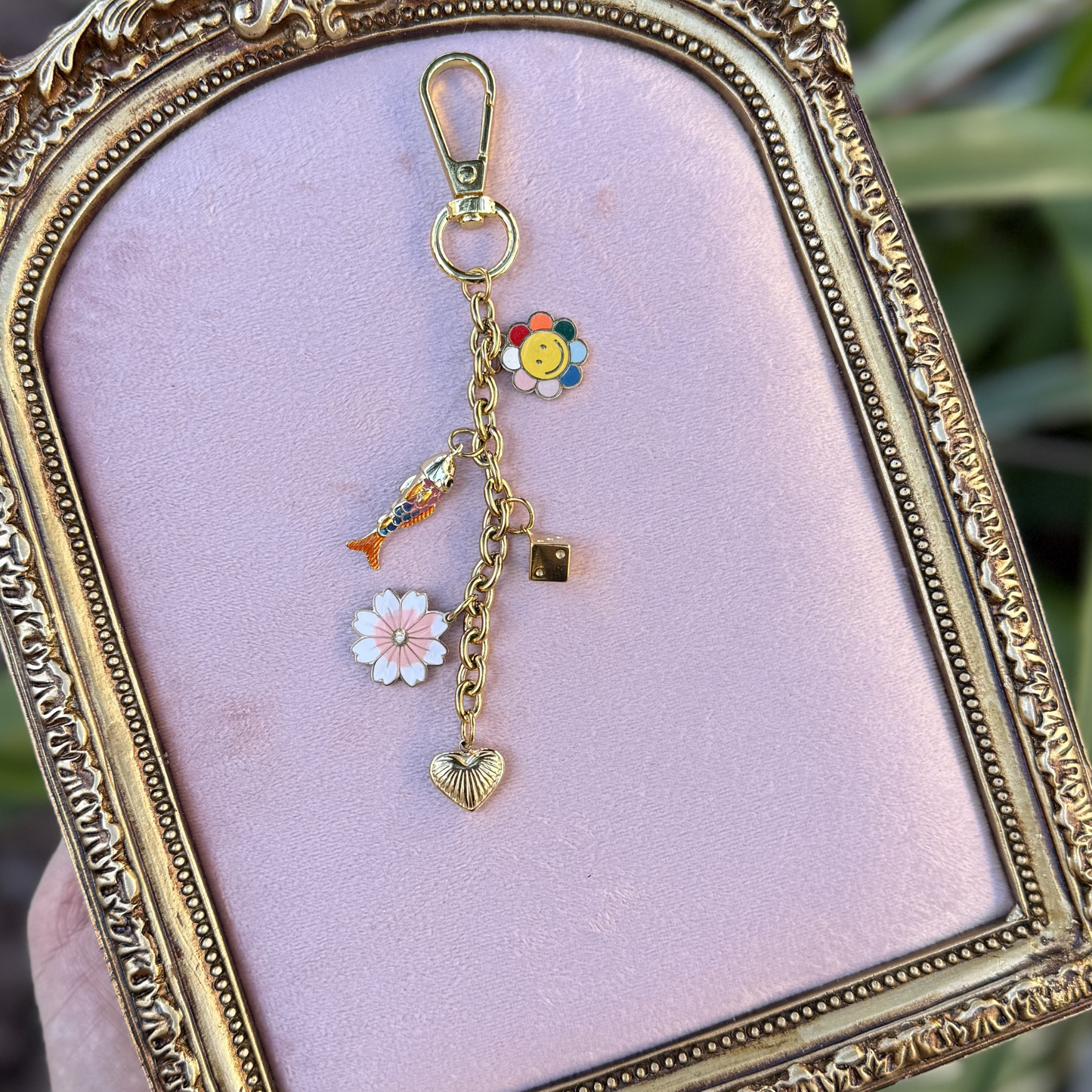 DESIGN YOUR OWN KEYCHAIN